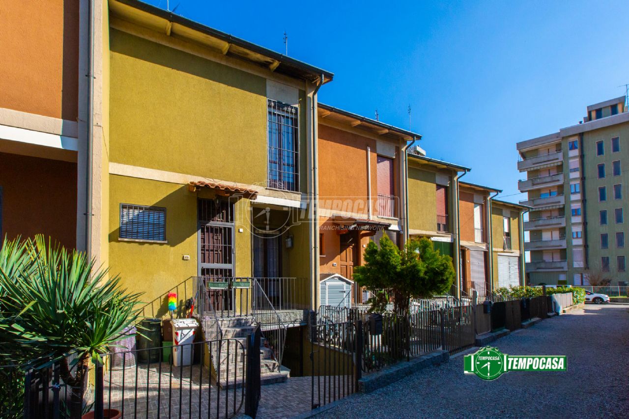 Casa Indipendente Busto Arsizio Affitto E Vendita Casa Indipendente Busto Arsizio