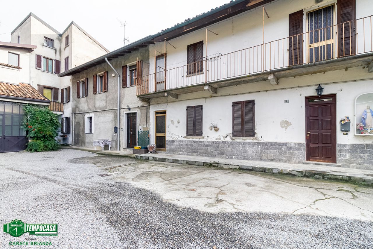 Vendita 4 locali Verano Brianza